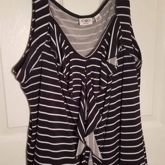 Cato Tops - Cato black and white waterfall tank size 18/20